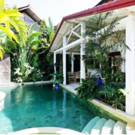Blue Lagoon 5 Bedrooms Villa