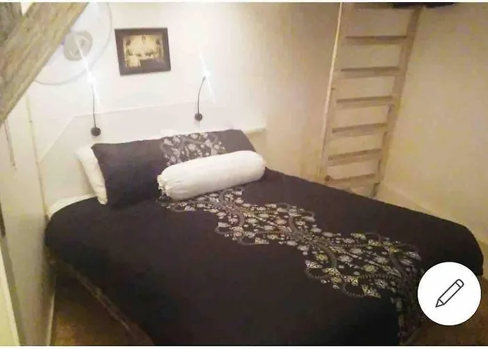 Blue Lagoon 5 Bedrooms Near And Airport