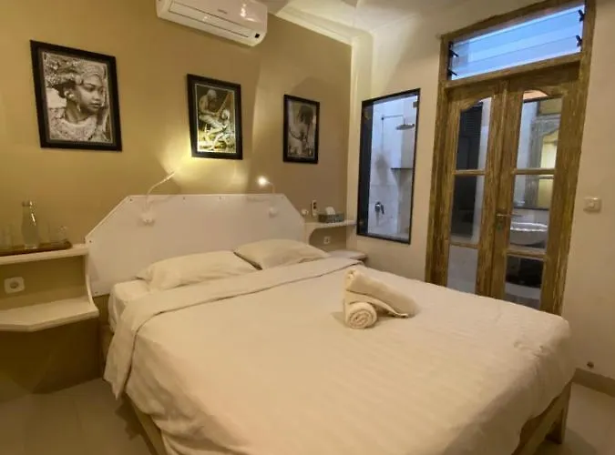 Blue Lagoon 5 Bedrooms Near And Airport *