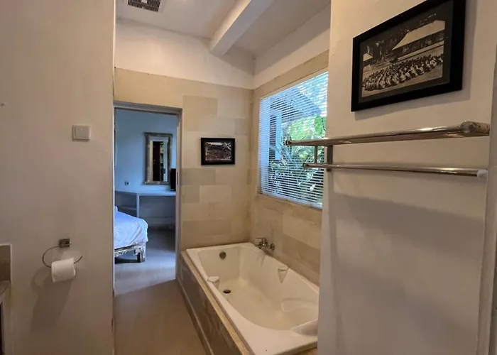Blue Lagoon 5 Bedrooms Near And Airport * كوتا