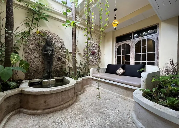 Blue Lagoon 5 Bedrooms Near And Airport